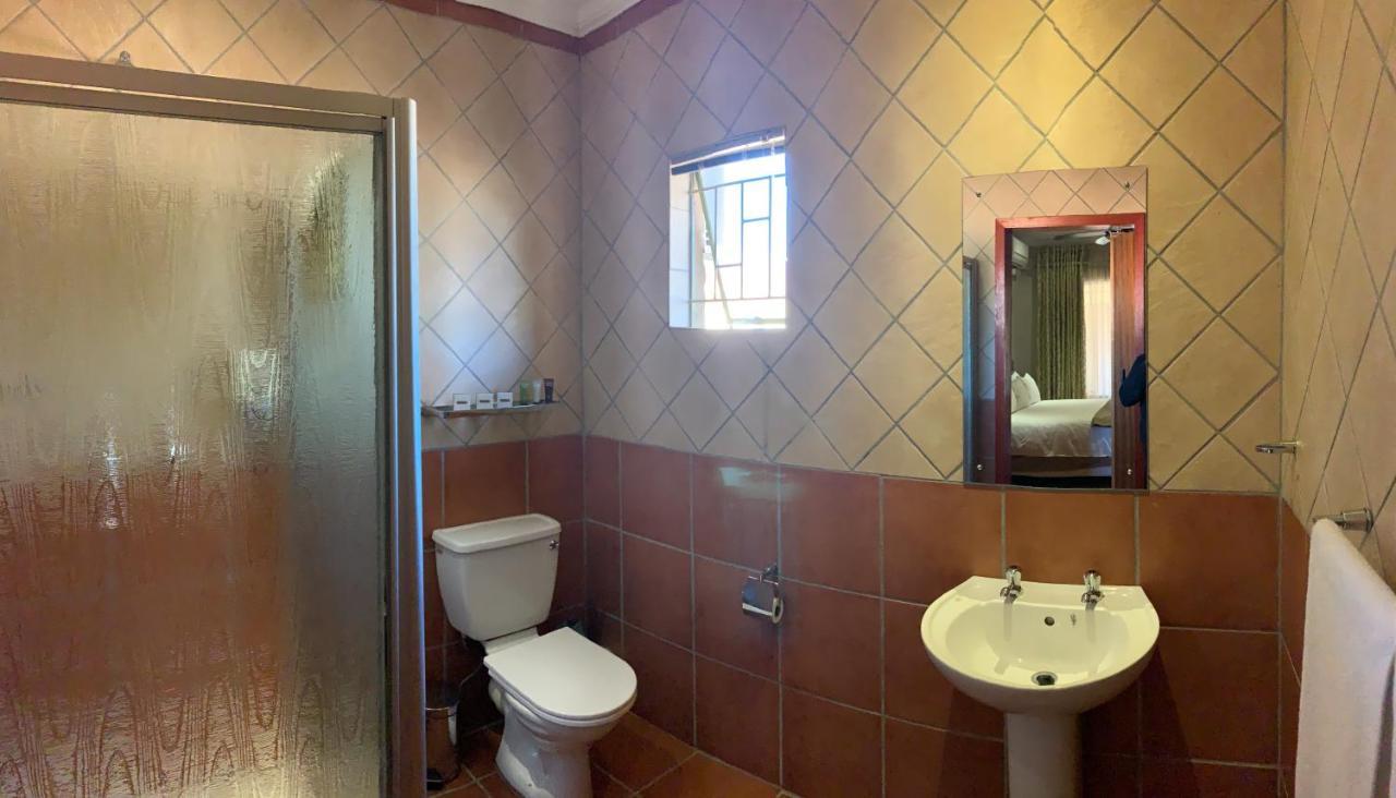Polokwane Lodge Bagian luar foto
