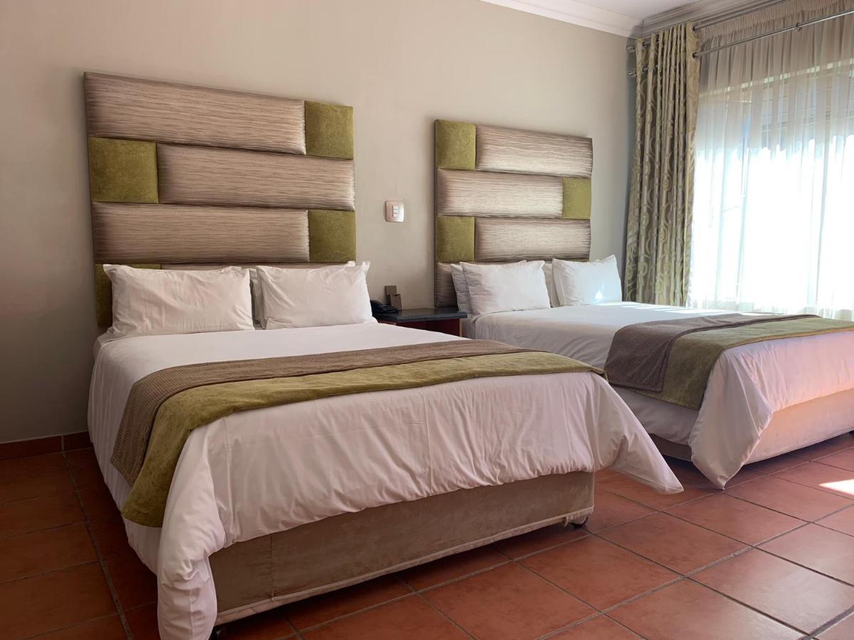 Polokwane Lodge Bagian luar foto