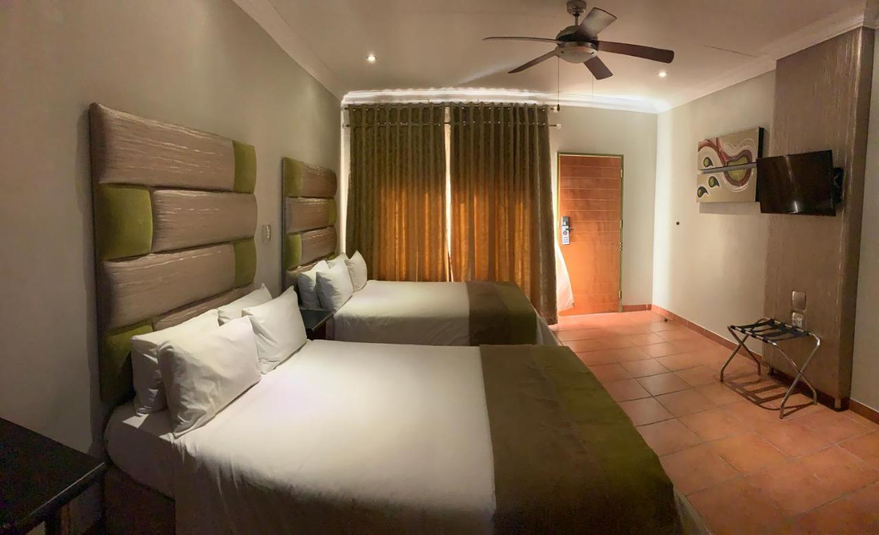 Polokwane Lodge Bagian luar foto